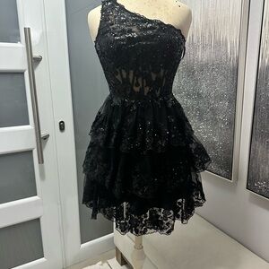 One-Shoulder Black Sequin Lace Party Dress